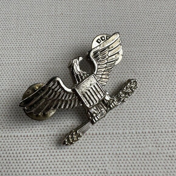 Silver Metal U.S. Military Colonel Eagle Insignia Pin with Double Clutch Back - Picture 2 of 4